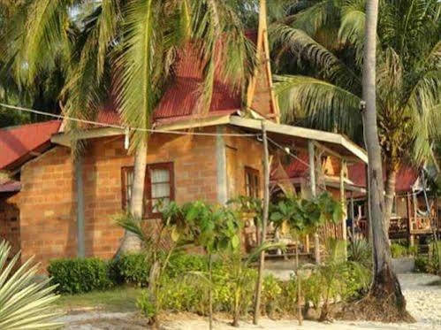 Leela Beach Resort Haad Rin Extérieur photo
